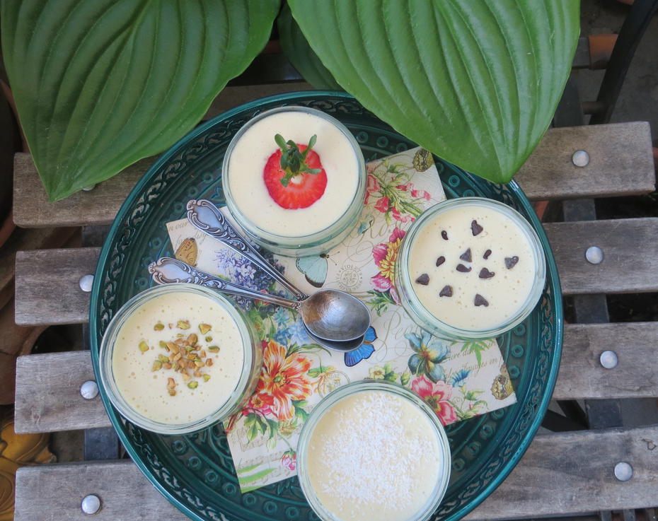 Photo d'un plat de Mousses au chocolat blanc